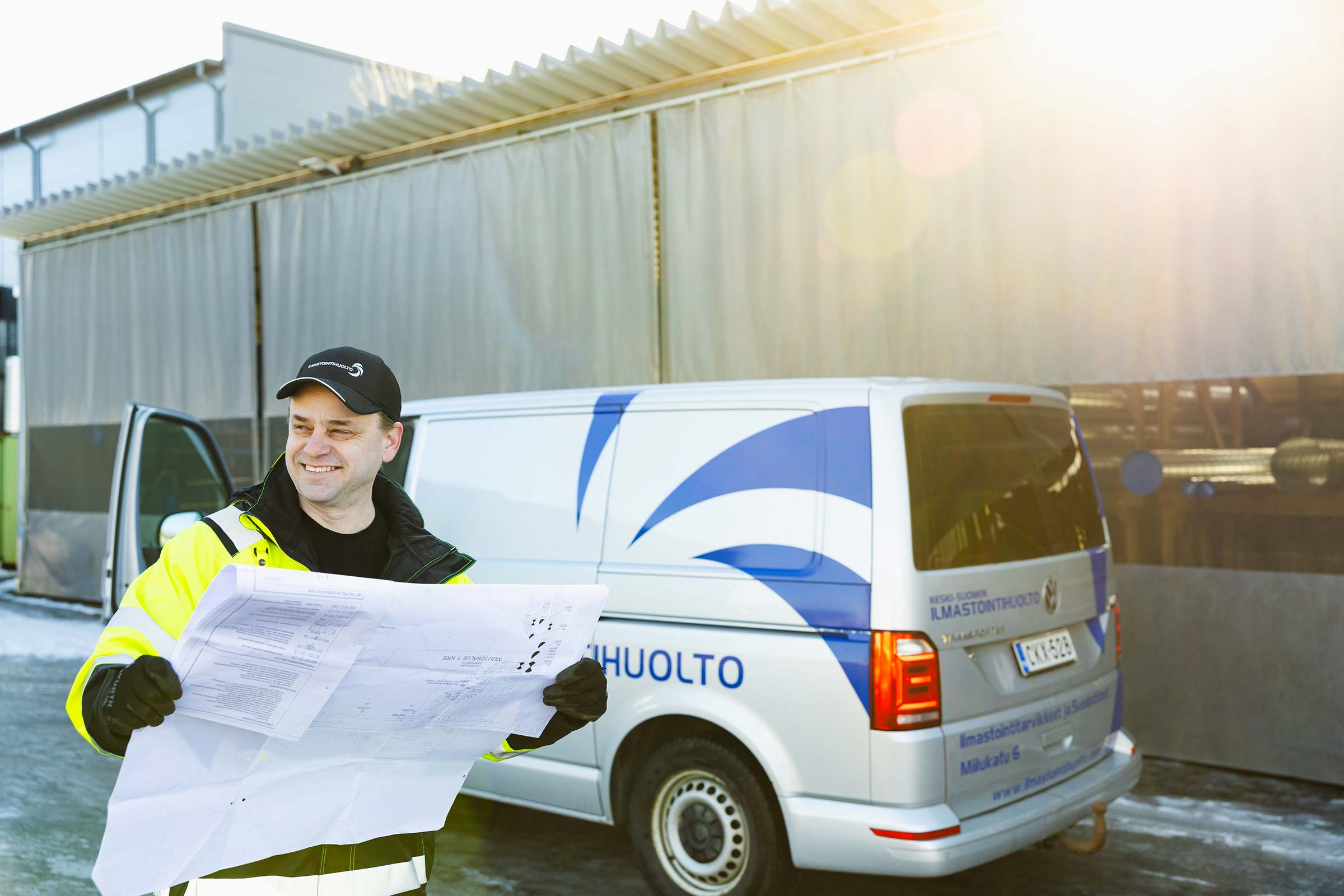 Keski-Suomen Ilmastointihuolto on ilmanvaihdon erikoisosaaja, jolta saatte pitkään toimivat ratkaisut myös monimutkaisiin ja laajoihin projekteihin.