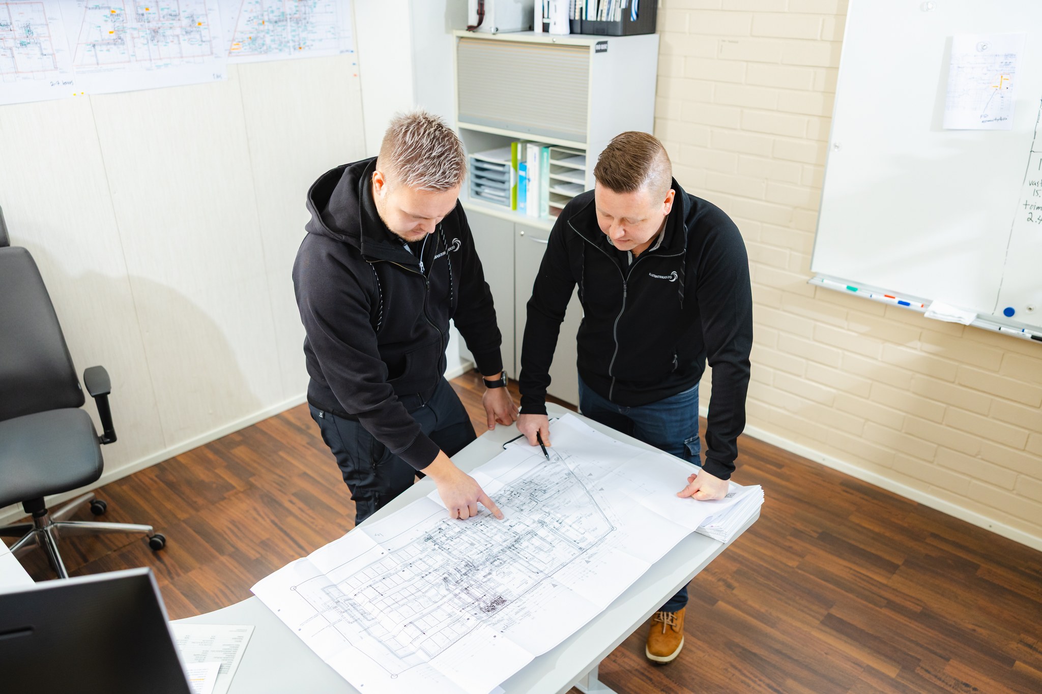 Kunnolla tehty suunnitelma varmistaa, että ilmanvaihto toteutetaan toimivasti, energiatehokkaasti ja kaikkien määräysten mukaisesti.